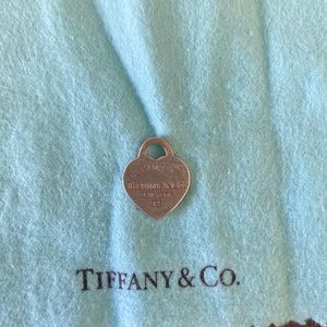 RETURN TO TIFFANY HEART CHARM